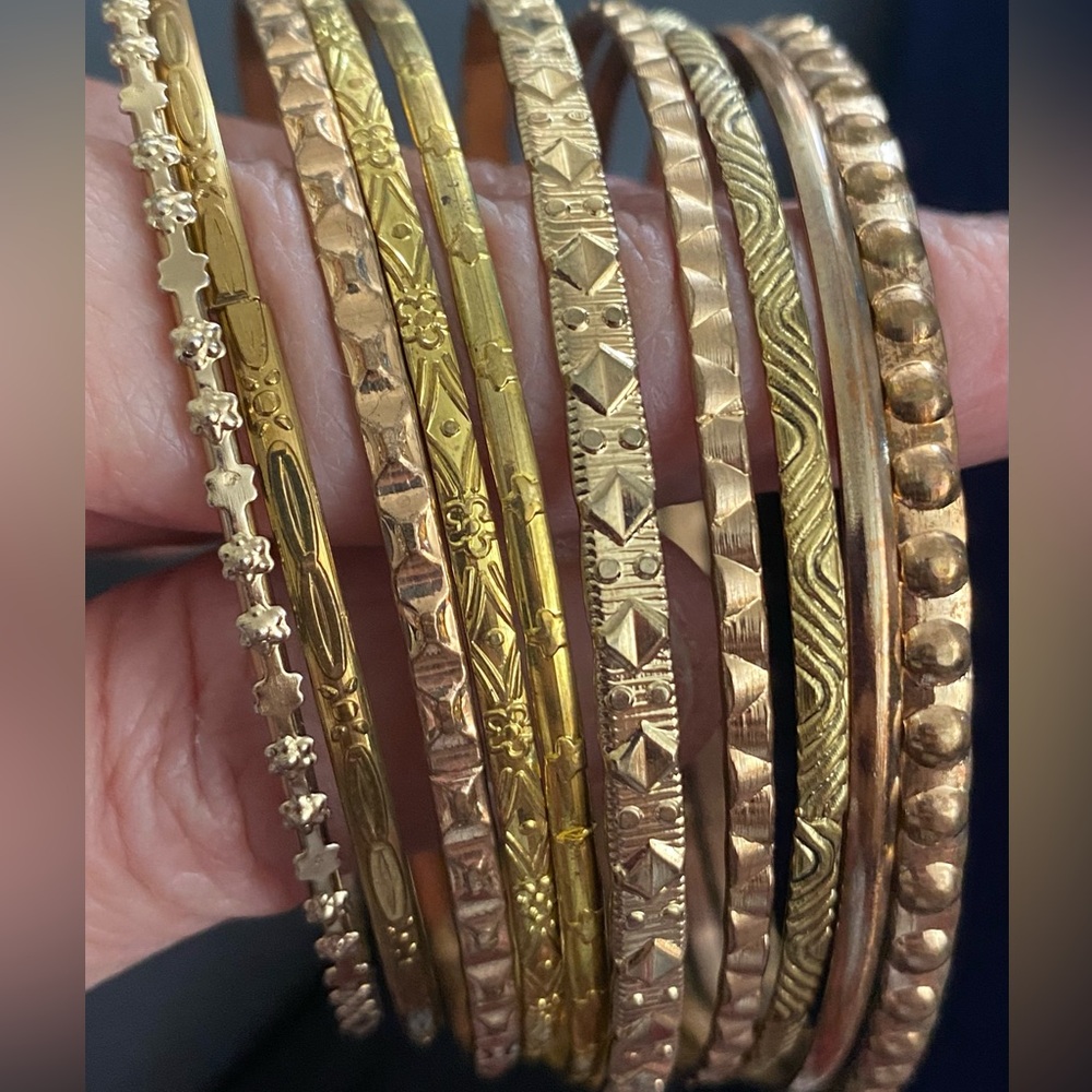 Vintage Gold Tone Assorted Stackable Bangle Brace… - image 6